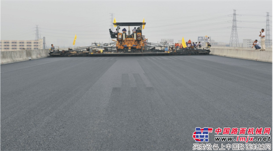 中大機(jī)械:不走尋常路 傳承匠心成就中國(guó)公路攤鋪專(zhuān)家